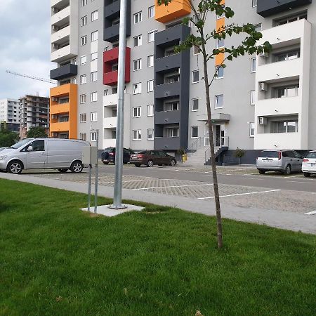Carolina Sweet Apartament Oradea Buitenkant foto