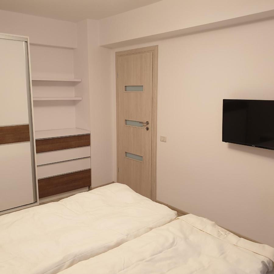 Carolina Sweet Apartament Oradea Buitenkant foto